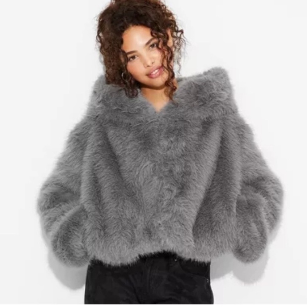 Viral Wild Fable Grey Hooded Fur Jacket NWT